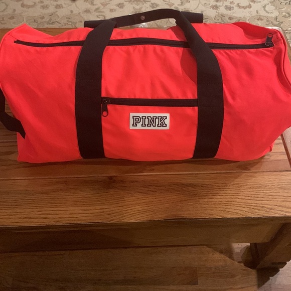 PInK Victoria’s Secret duffel bag - Picture 5 of 16